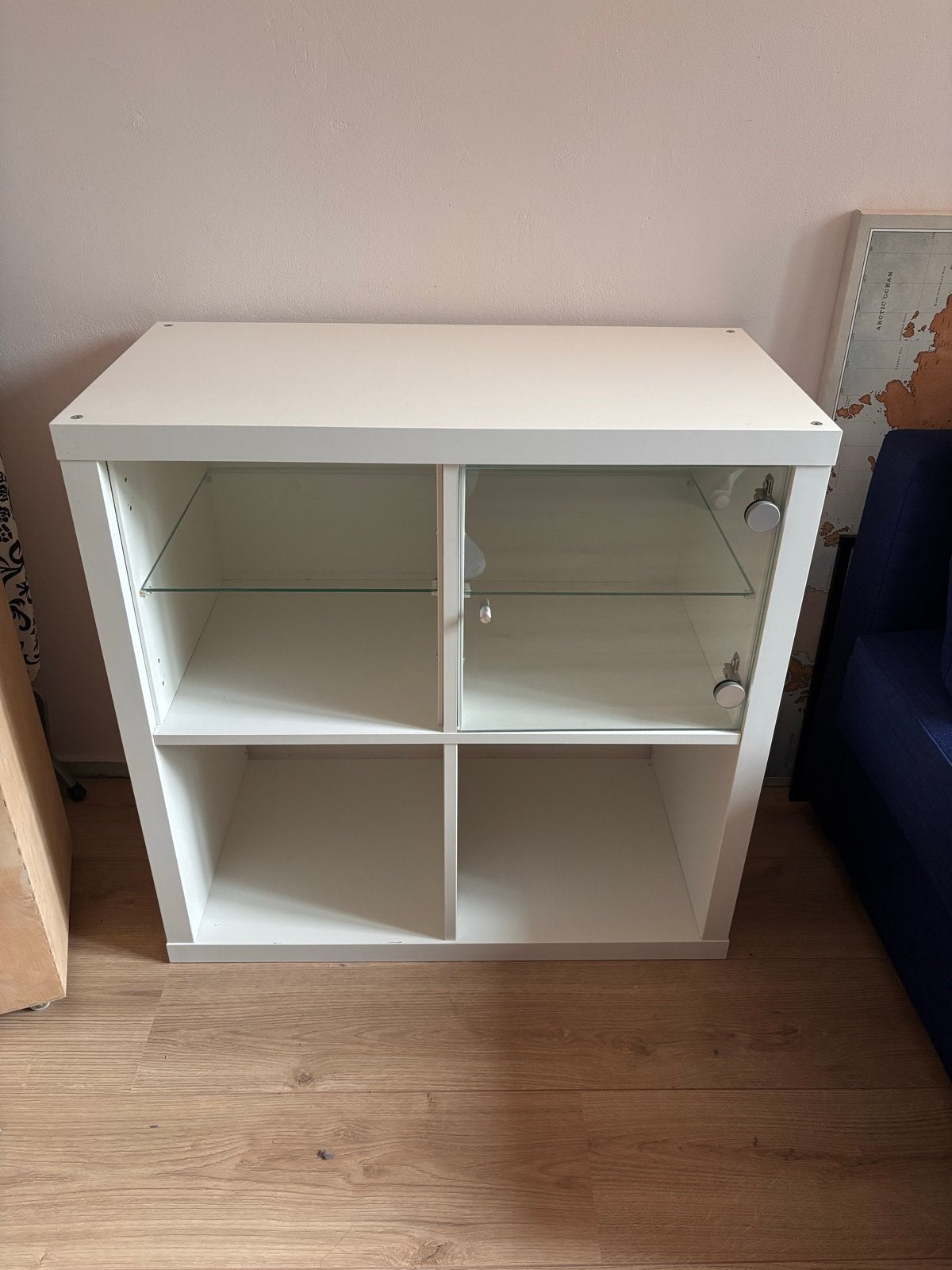 Witte Kallax kast met glazen deuren, Ophalen, Gebruikt