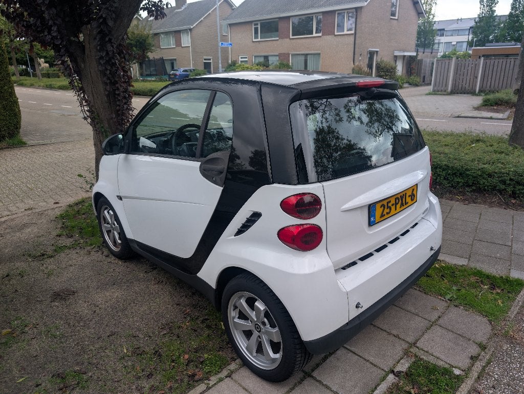 Smart ForTwo 1.0 45KW Coupe MHD AUT 2011 Zwart, Automaat, Euro 5, 18 €/maand, 61 pk