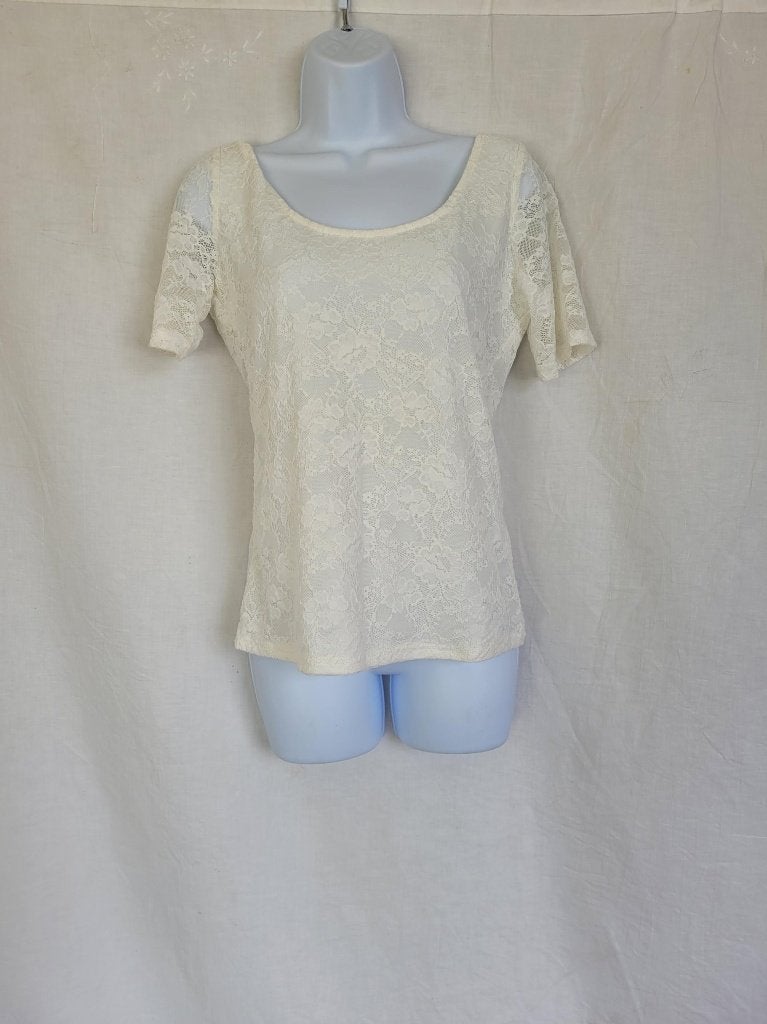 Mooi wit kanten shirt mt 40 merk Esqualo, Maat 38/40 (M), ., Wit, Ophalen of Verzenden