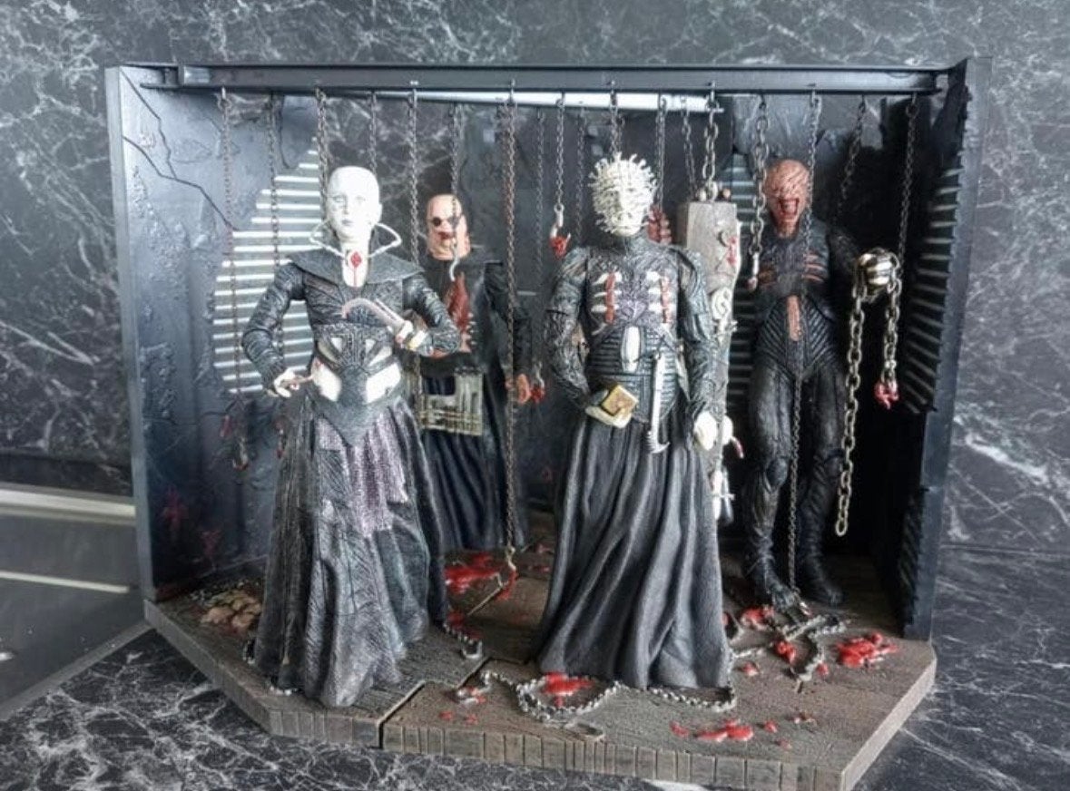 Hellraiser Cenobite Figuren Set met Diorama, Verzamelen, Poppetjes en Figuurtjes, Zo goed als nieuw, Ophalen of Verzenden