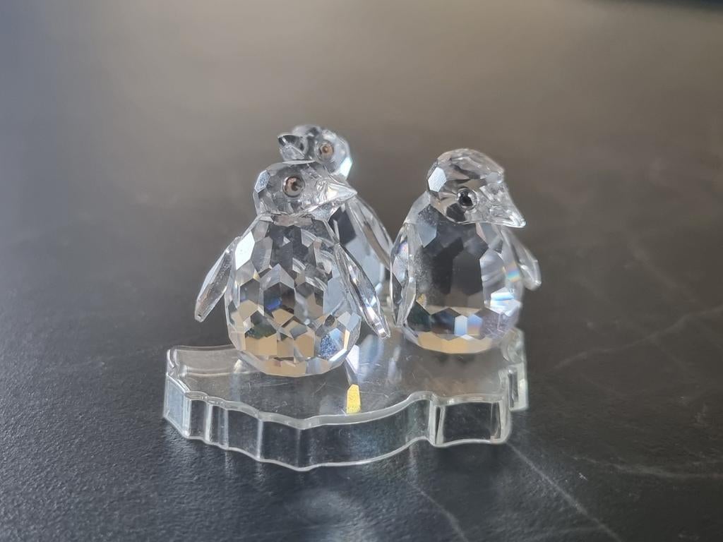 Swarovski Pinguïnfamilie op IJsschots - Kristal Decoratie, Ophalen of Verzenden, Zo goed als nieuw, Figuurtje