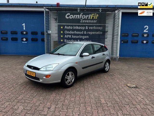Ford Focus 1.6-16V Ghia | Nieuwe APK | Airco |, Auto's, 1596 cc, 101 pk, Gebruikt, 49 €/maand