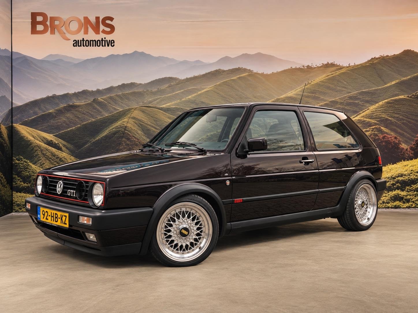 Volkswagen Golf 1.8 Wolfsburg edition nieuwstaat, Voorwielaandrijving, Metallic lak, Stof, Gebruikt