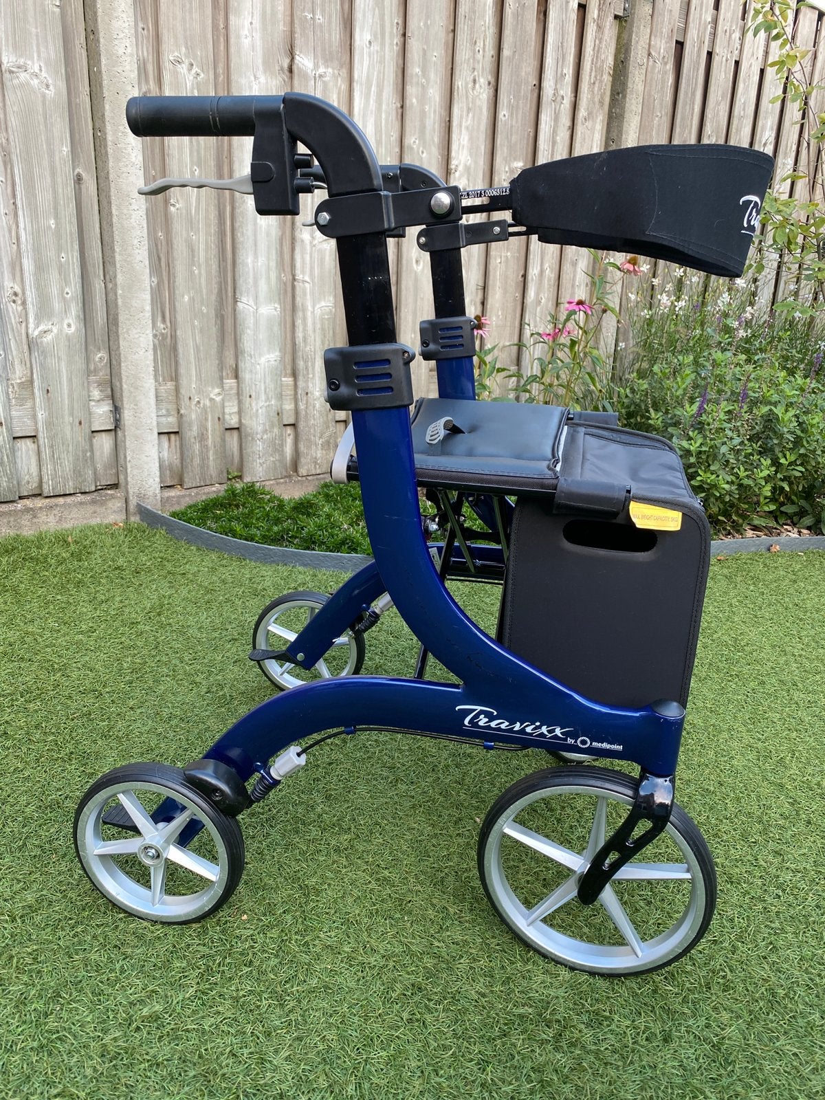 Travixx Deluxe S - Medipoint rollator blauw, Ophalen, Lichtgewicht, Zo goed als nieuw