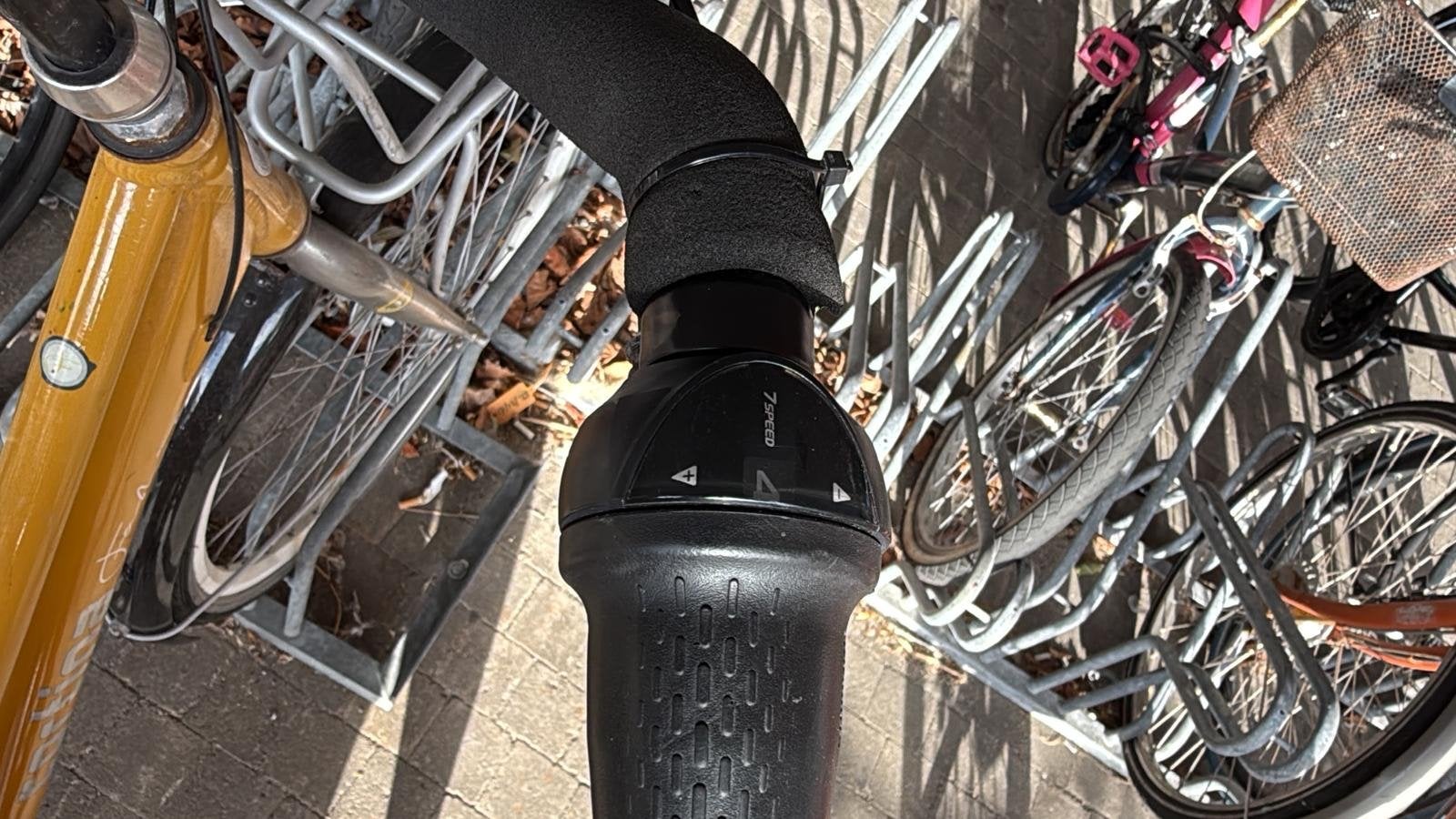 Cortina fiets met versnelling en fietstas Ophalen in Leiden, Ophalen, Gebruikt, Overige merken, Versnellingen