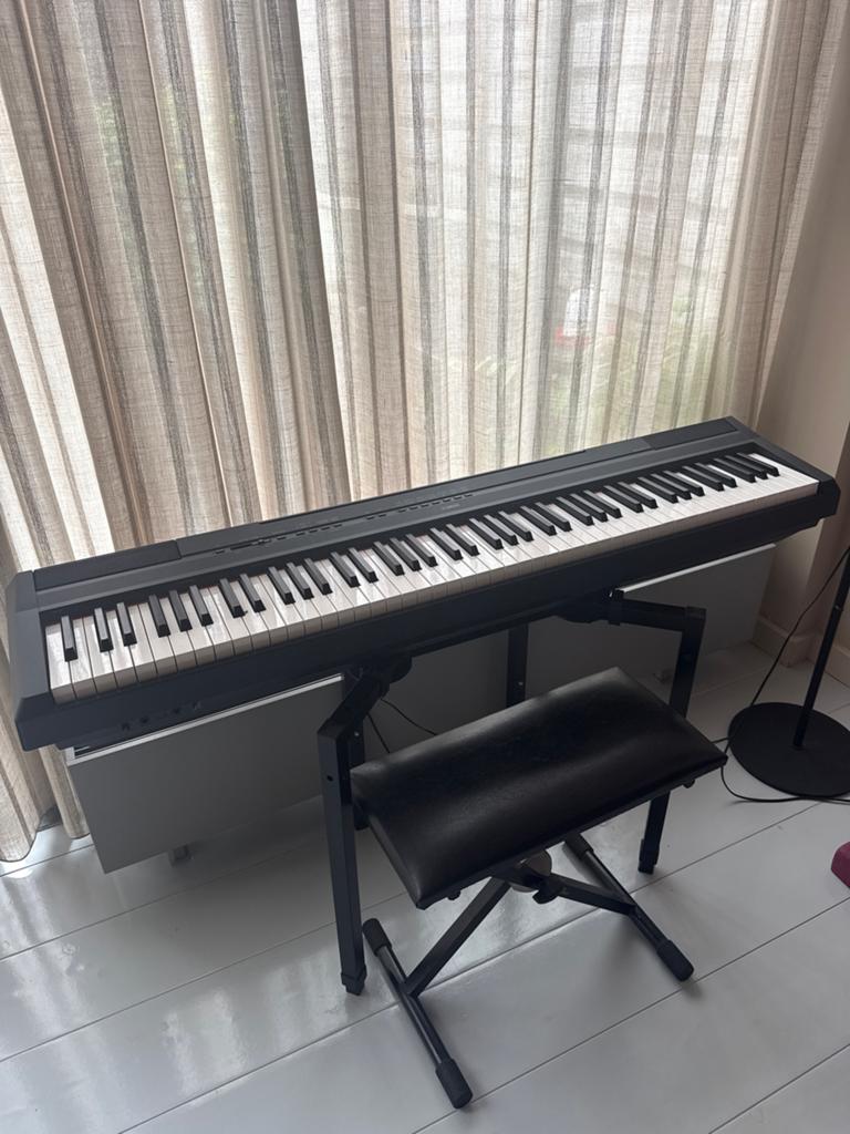 Yamaha P-115 Digitaal Piano met standaard en kruk, Muziek en Instrumenten, Zwart, Digitaal, Ophalen of Verzenden, Zo goed als nieuw