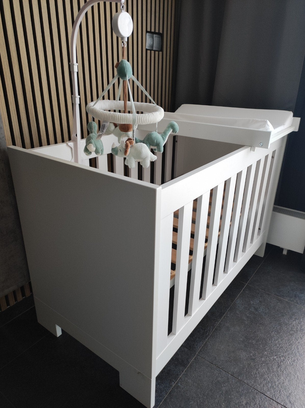 Babybedje, Kinderen en Baby's, Kinderkamer | Complete kinderkamers, Ophalen, Zo goed als nieuw, Jongetje of Meisje