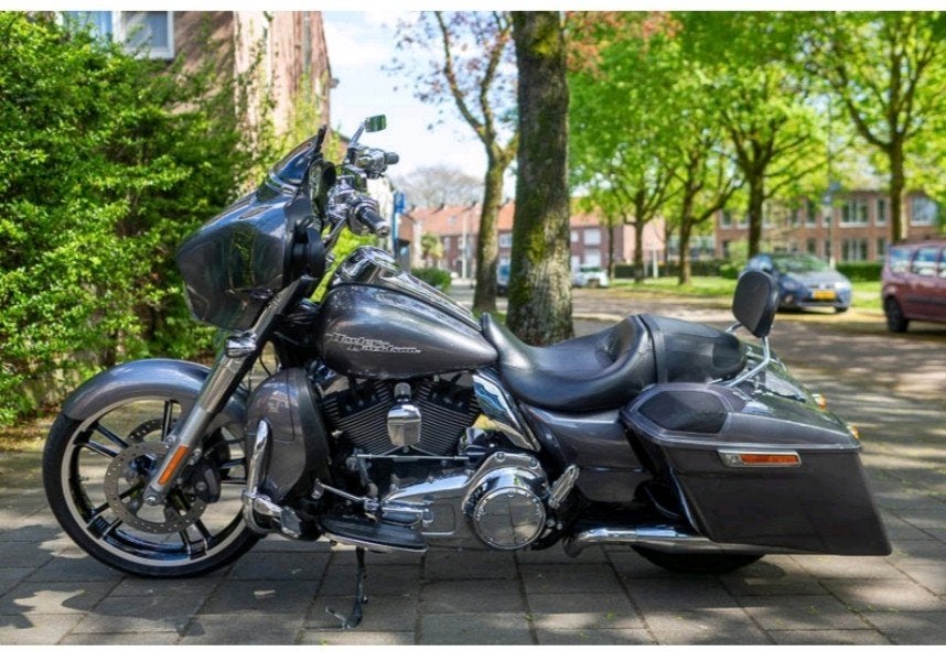 Harley Davidson StreetGlide 2014 - Charcoal grey Vol Opties, Motoren, Motoren | Harley-Davidson, Sportuitlaat, Gebruikt, Particulier