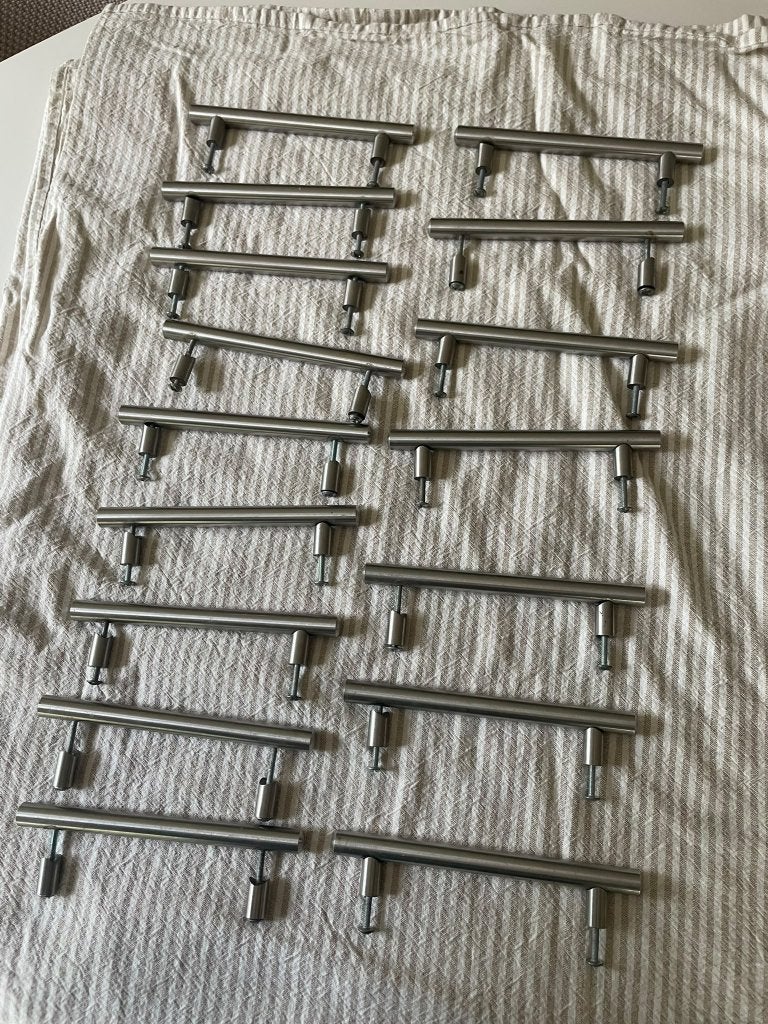 Handgrepen 16 stuks (keukendeur), Ophalen, Minder dan 50 cm, Gebruikt, Minder dan 25 cm
