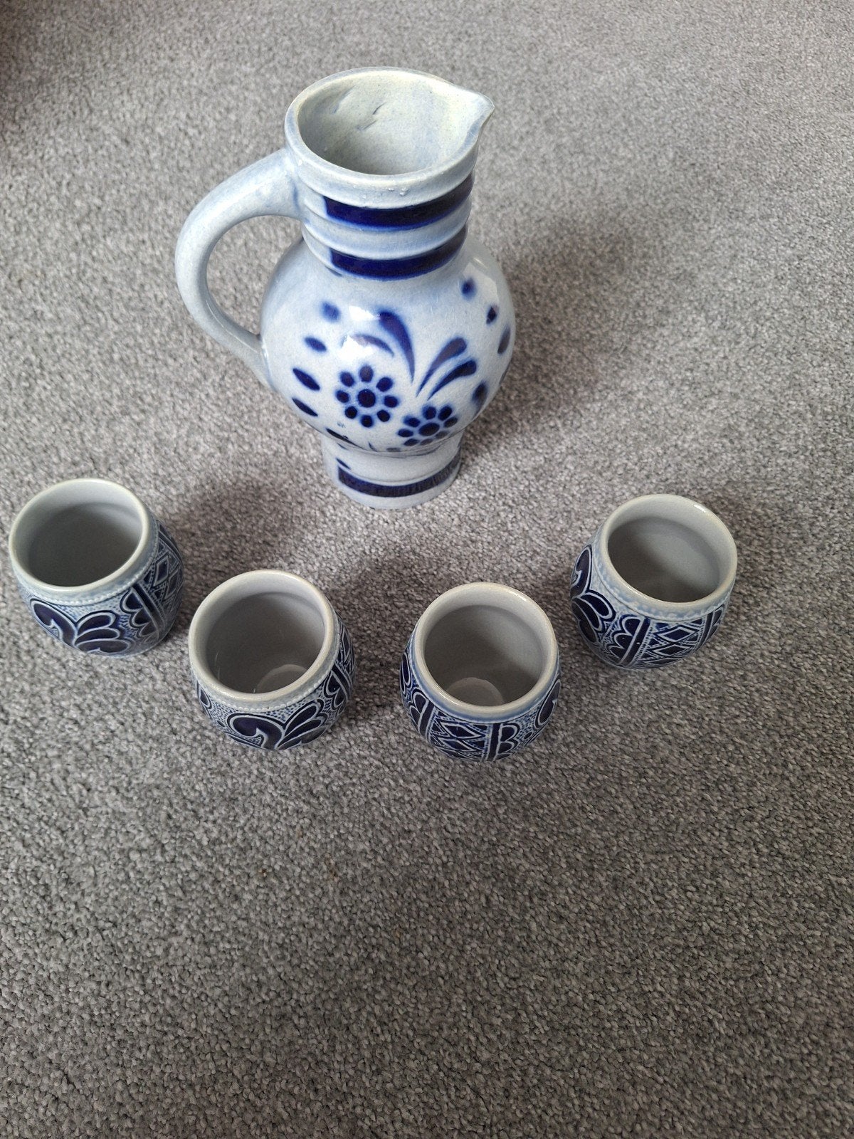 Vintage Westerwald Kruik met 4 Schnapsglaasjes, Antiek en Kunst, Ophalen of Verzenden