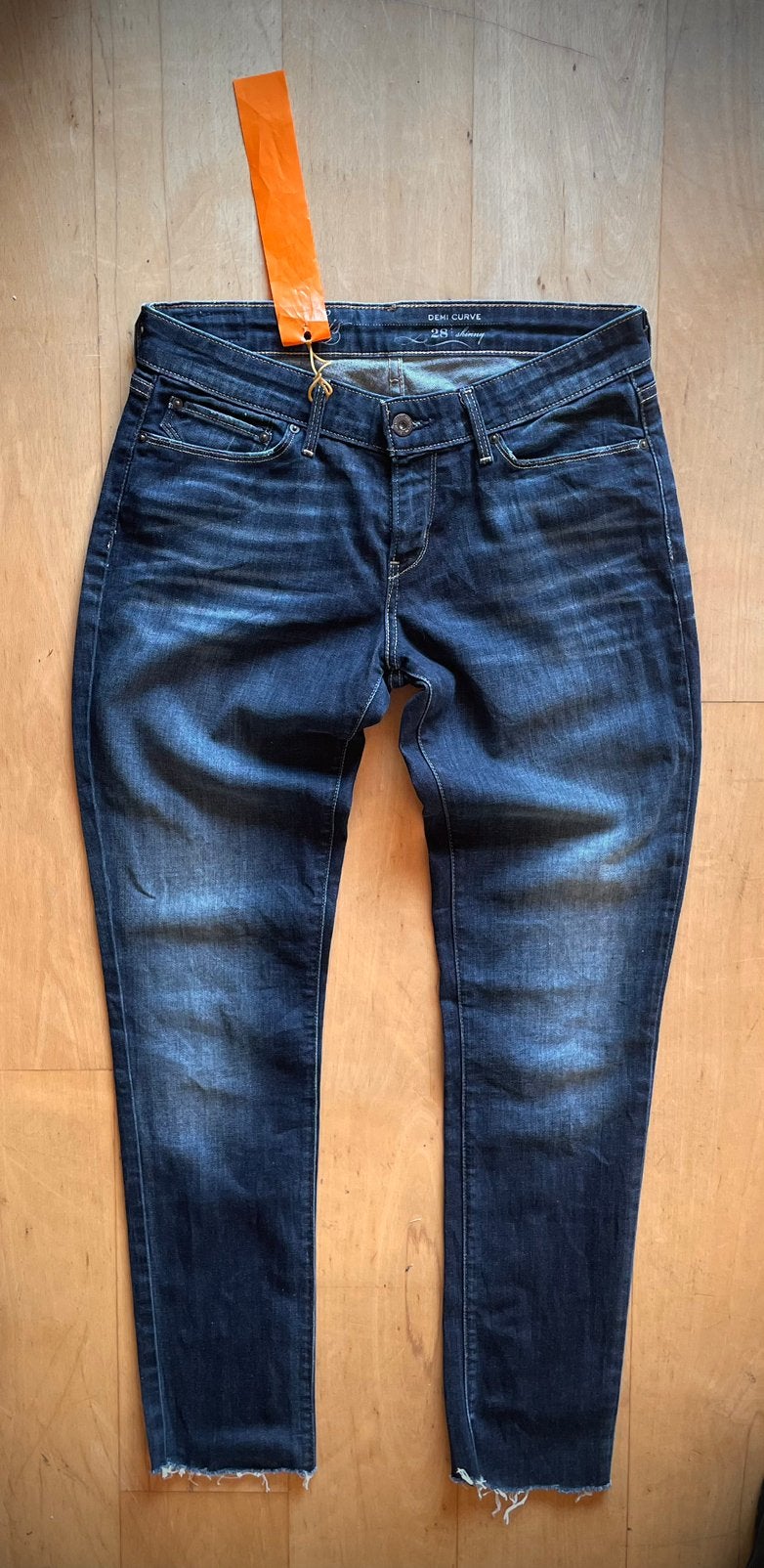 Levi’s demi curve skinny jeans w28, Kleding | Dames, Spijkerbroeken en Jeans, Ophalen of Verzenden, Blauw, W28 - W29 (confectie 36)