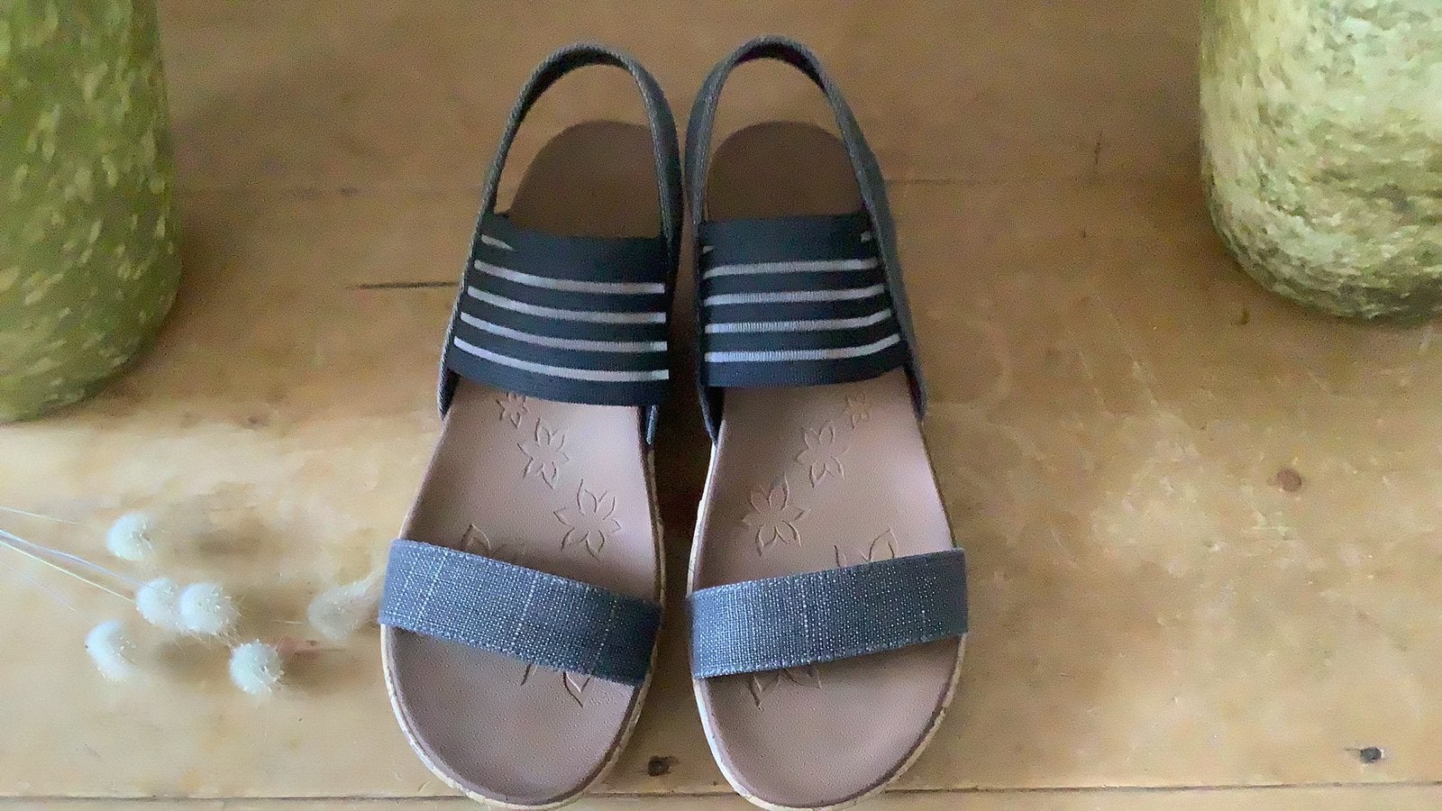 Skechers sandalen met sleehak - comfortabel en stijlvol mt38, Ophalen of Verzenden, Gedragen, Blauw, Sandalen of Muiltjes