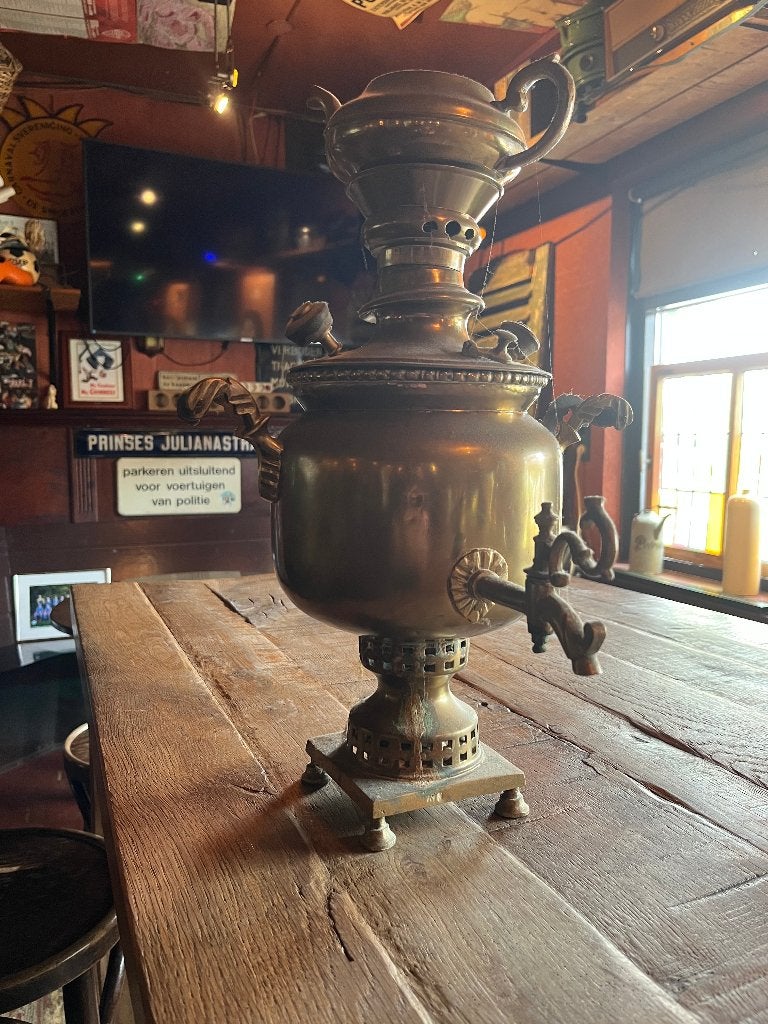 Samovar met theepot als decoratie | Café Kremer K050, Ophalen, Gebruikt