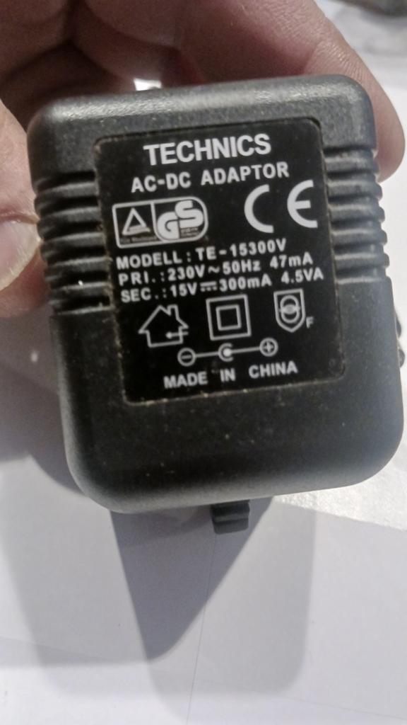 Technics AC-DC Adapter TE-15300V - 15V 300mA, Ophalen of Verzenden, Gebruikt