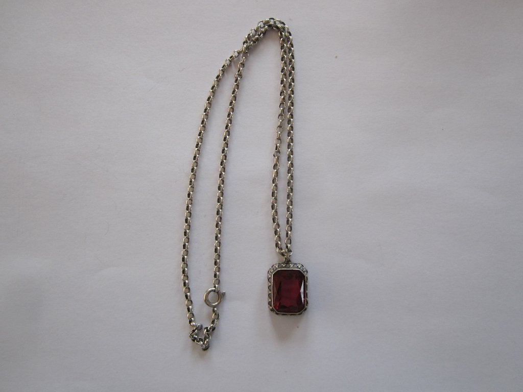 Antiek zilveren ketting met hanger., Ophalen of Verzenden, Zilver, Hanger, Met edelsteen