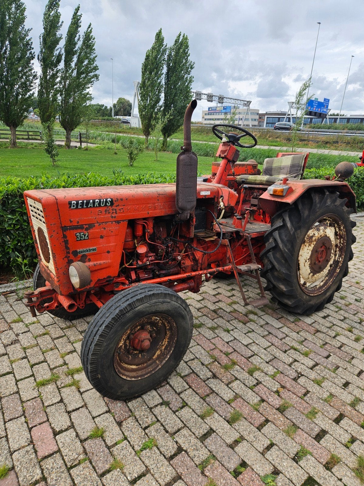belarus t25a (quicktrac 325), Zakelijke goederen, Ophalen, Oldtimer, Tot 80 Pk