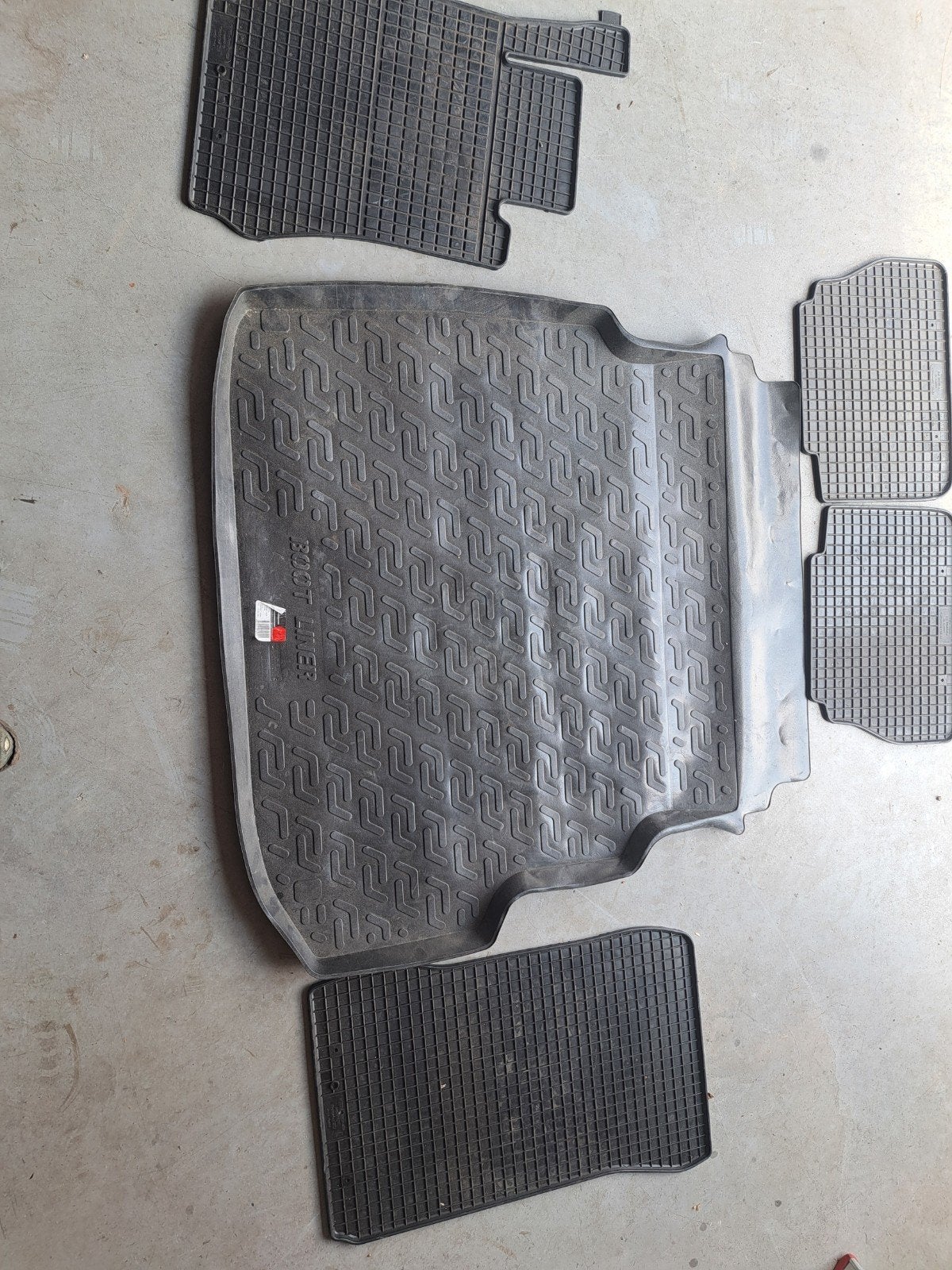 kofferbakmat boot liner + wintermattenset voor Mercedes w211, Ophalen, Zo goed als nieuw
