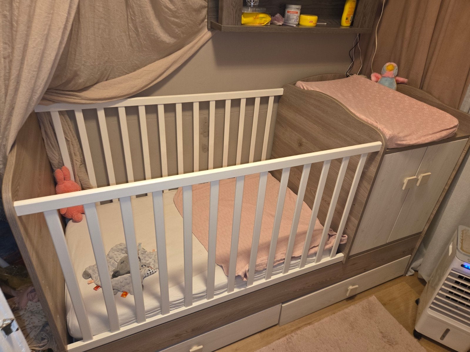 babybed en doorgroei bed met commode, Ophalen, Ledikant