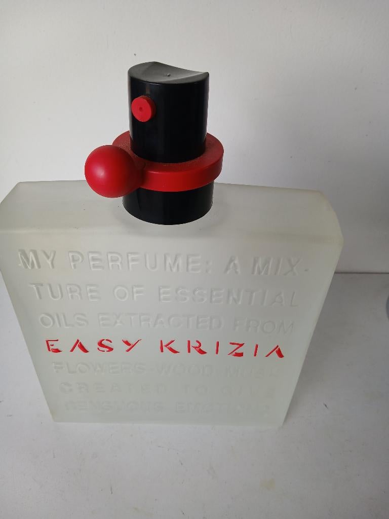 giant Factice Easy Krizia eau de toilette ca. 35 cm. hoog, Verzenden, Nieuw, Toebehoren