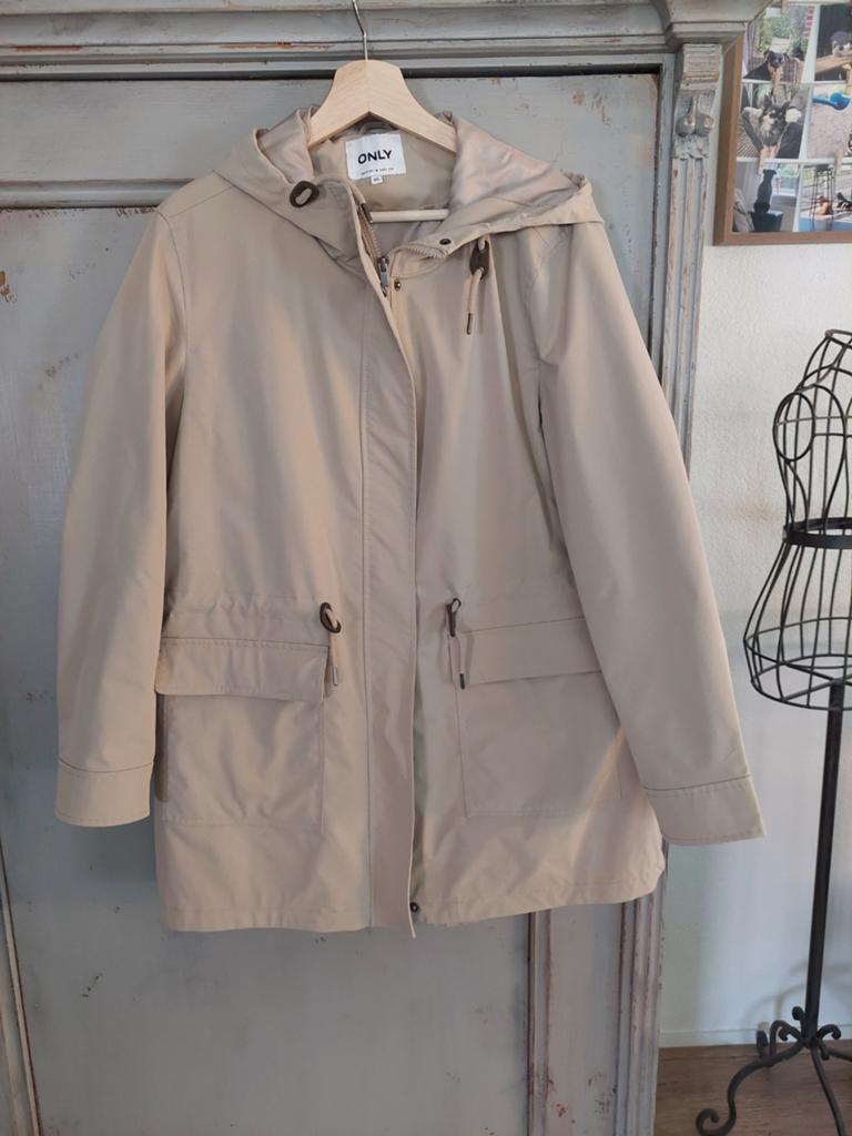 Dames trenchcoat, Ophalen of Verzenden, Nieuw, Maat 46/48 (XL) of groter, Beige