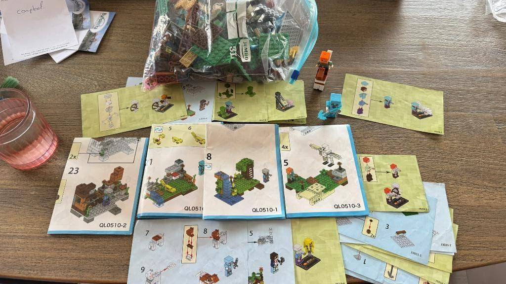 lego minecraft aliexpress met veel figuurtjes, Ophalen of Verzenden, Zo goed als nieuw