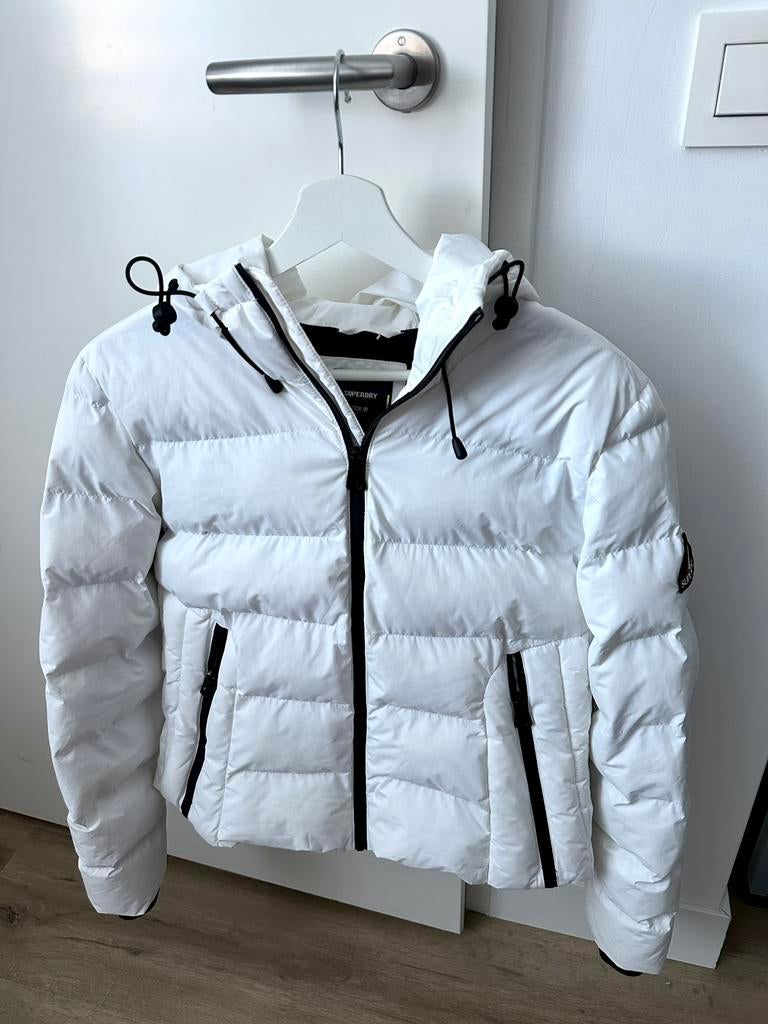 Superdry winterjas, Ophalen of Verzenden, Zo goed als nieuw, Maat 38/40 (M), Wit