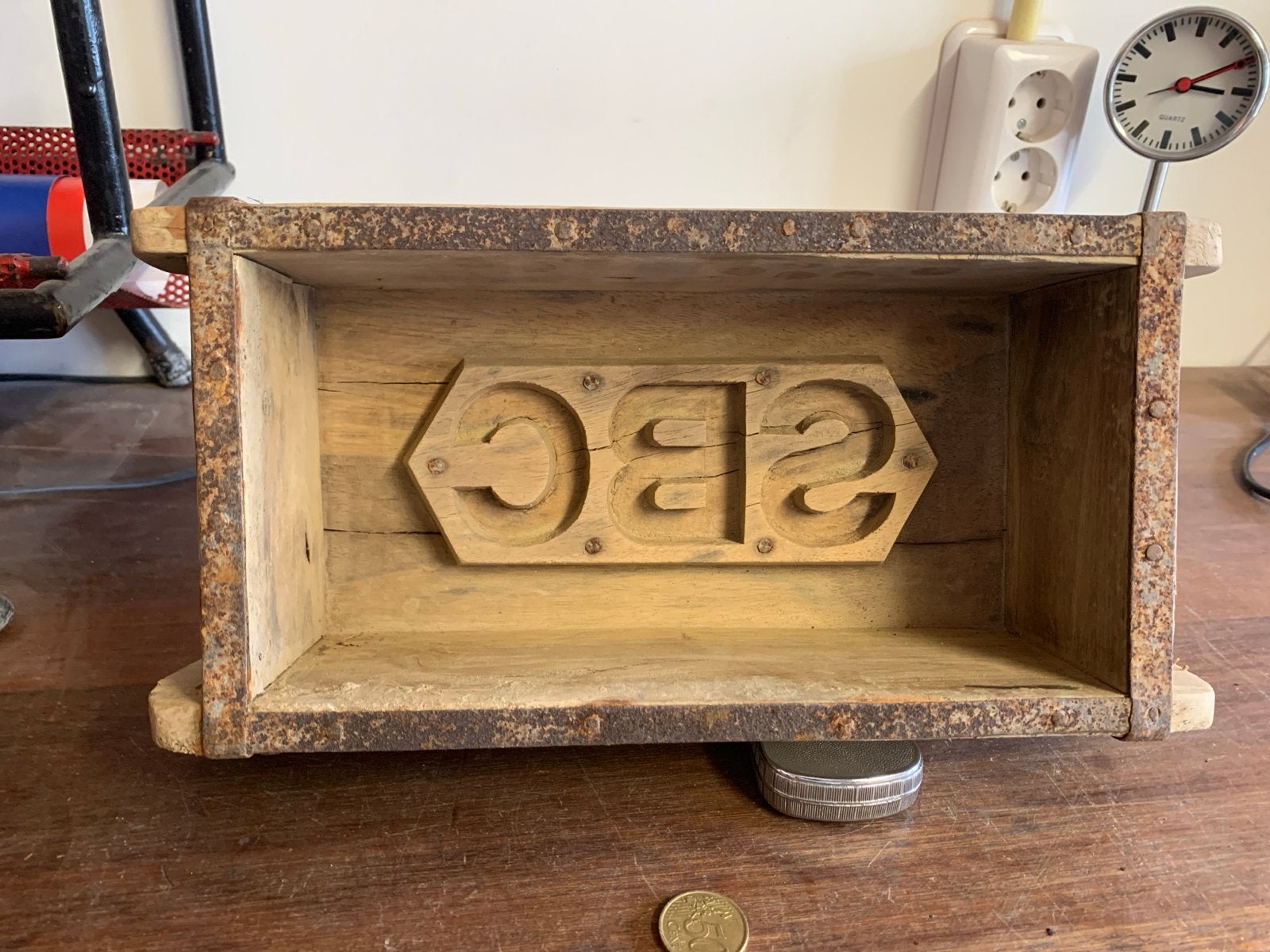 Oude steenmal met SBC-merk - Decoratief en authentiek, Ophalen of Verzenden