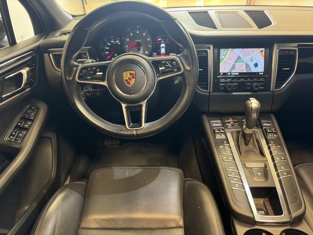 Porsche MACAN 3.0 S 340 PK ADAPT CRUISE PANO LEER FULL OPTIO, Automaat, Gebruikt, Euro 6, Bedrijf
