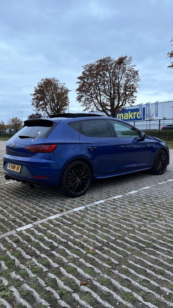 SEAT Leon Cupra 2.0 TSI/ 350PK | FULL OPTIONS, Dealer onderhouden, 710 kg, Zwart, 4 cilinders