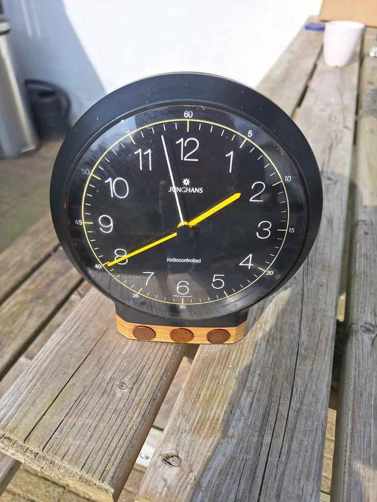 Junghans Radiocontrolled Tafelklok - Zwart/Hout, Huis en Inrichting, Woonaccessoires | Klokken, Ophalen of Verzenden, Gebruikt