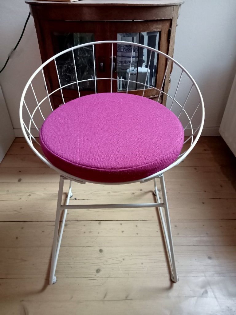 Draadkruk wit retro, Ophalen, Zo goed als nieuw, IJzer