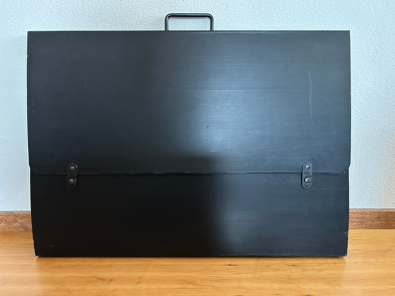 Grote Zwarte Kunststof Portfoliomap 74x54x4cm, Ophalen, Gebruikt, Overige typen