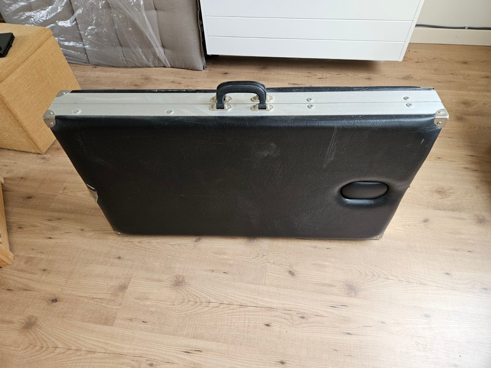 Opklapbare behandeltafel te koop, Ophalen