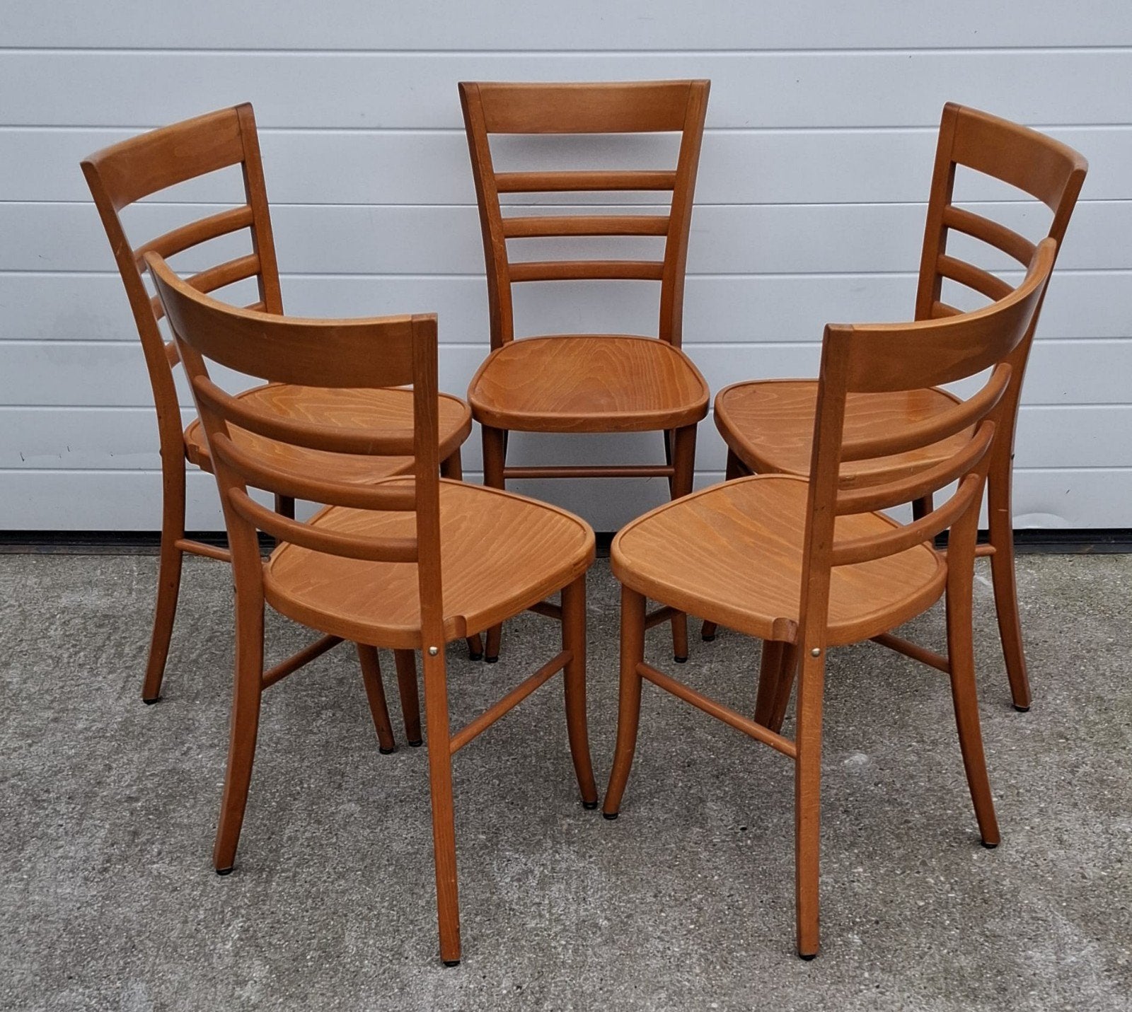 15 x Cafestoelen hout cafe bistro stoelen Thonet horeca, Huis en Inrichting, Stoelen, Bruin, Ophalen of Verzenden, Zo goed als nieuw