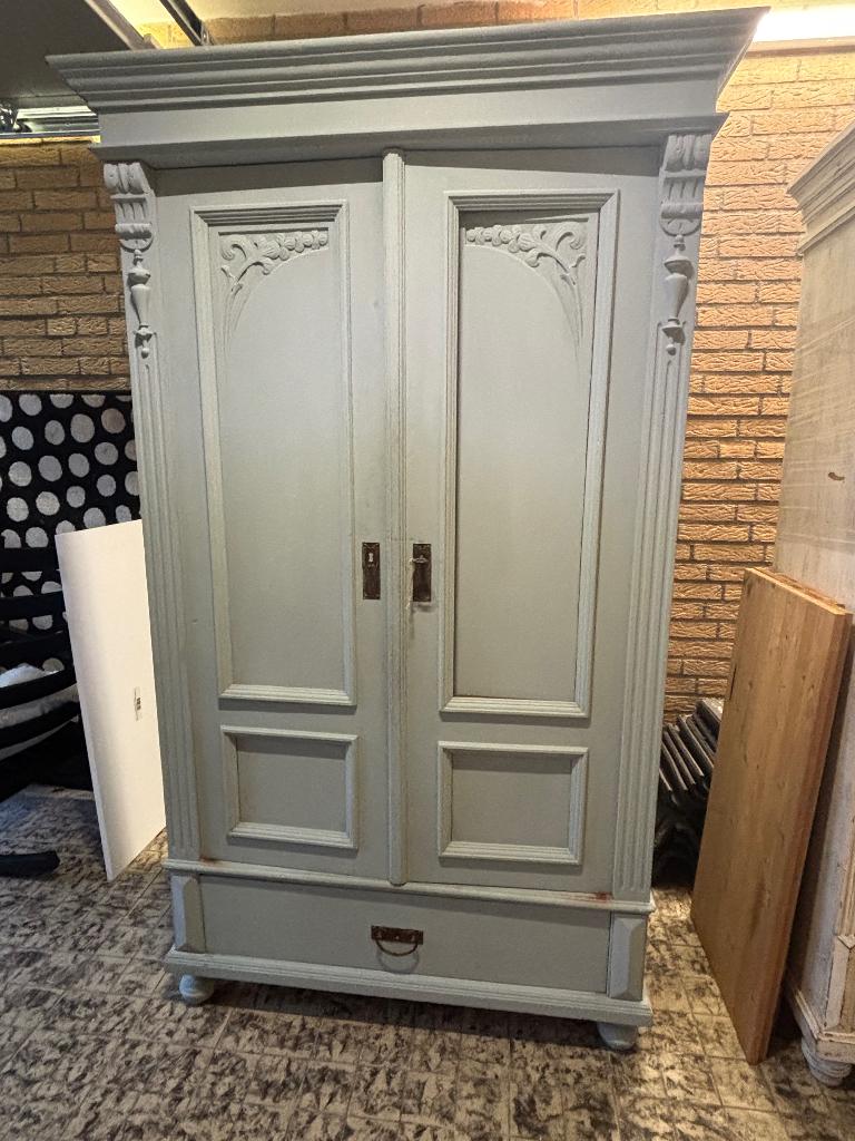 Mooie Brocante kast lichtblauw, Ophalen
