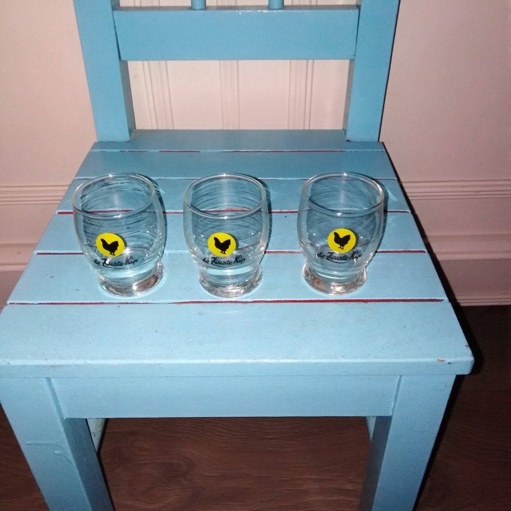 Zwarte kip kleine advocaat glaasjes 3 stuks, Ophalen, Glas of Glazen, Gebruikt, Glas