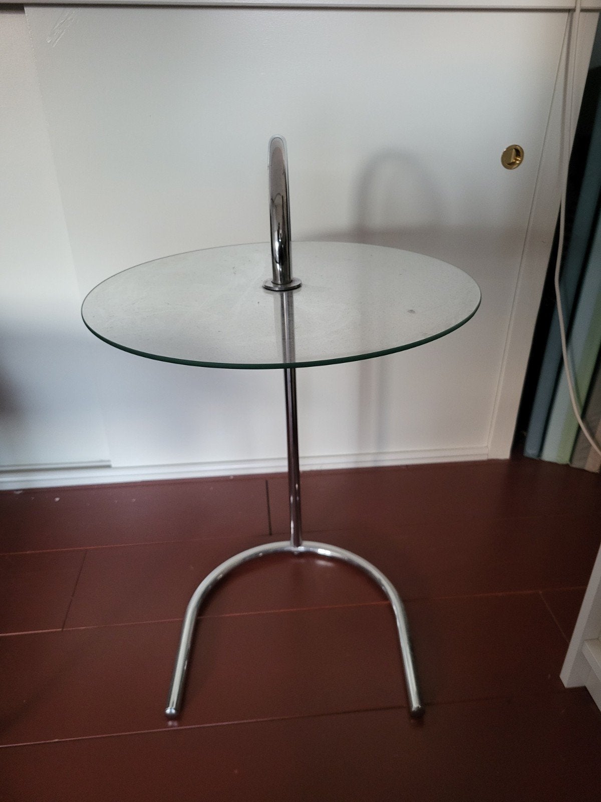 Vintage Ikea glazen bijzettafel met chromen onderstel, Minder dan 55 cm, Gebruikt, Art deco, Rond