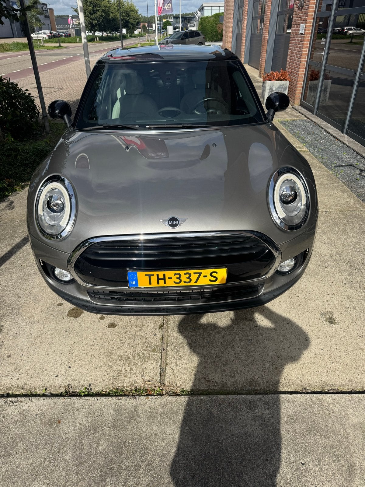 Mini Clubman 1.5 136pk Aut 2018 Grijs, Stationwagon, Particulier, 3 cilinders, Zilver of Grijs