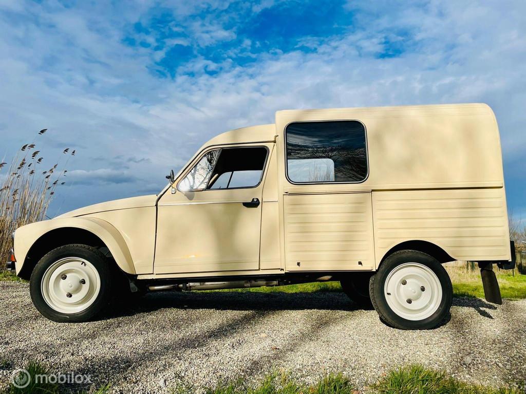 Acadiane beige atlas 10-1985 101.420 km, Auto's, Bestelauto's, Voorwielaandrijving, 31 pk, Zwart, Citroën