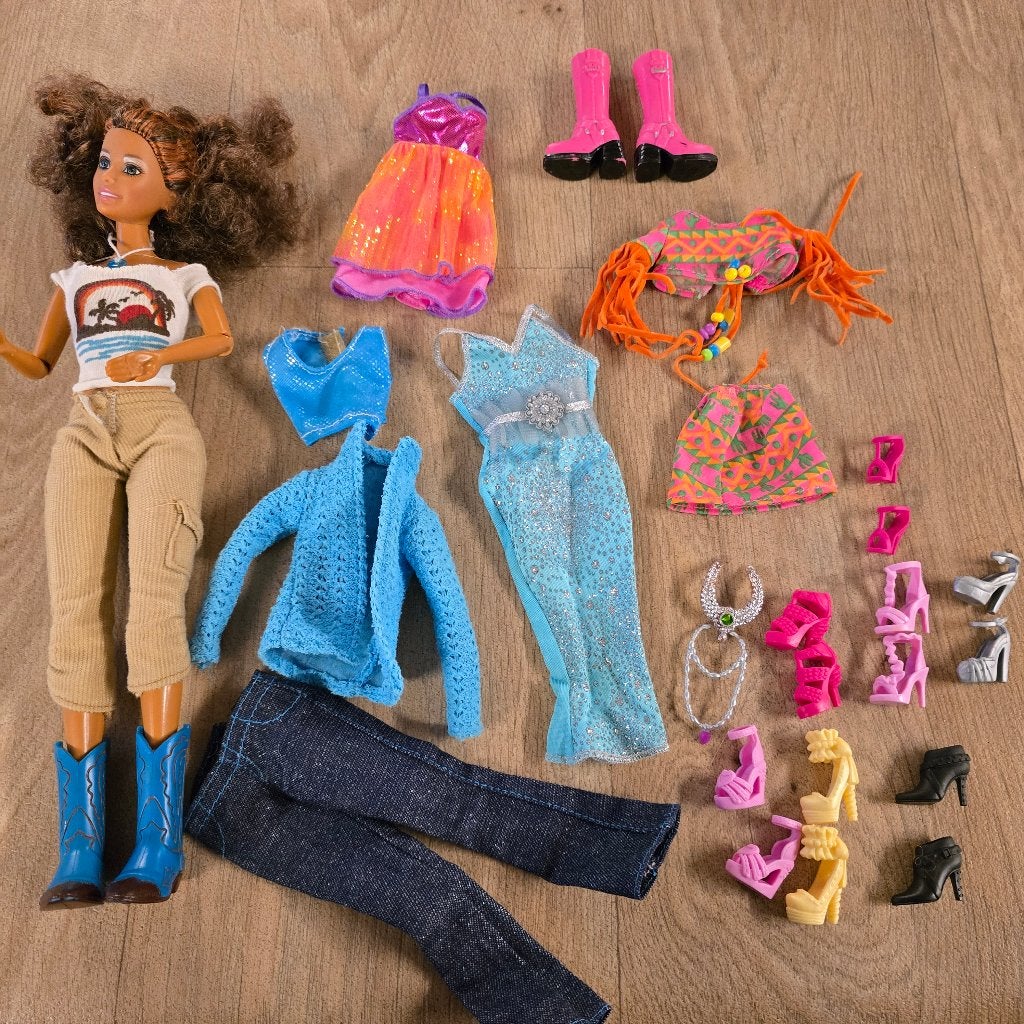 2 poppen met ass., Ophalen of Verzenden, Gebruikt, Barbie
