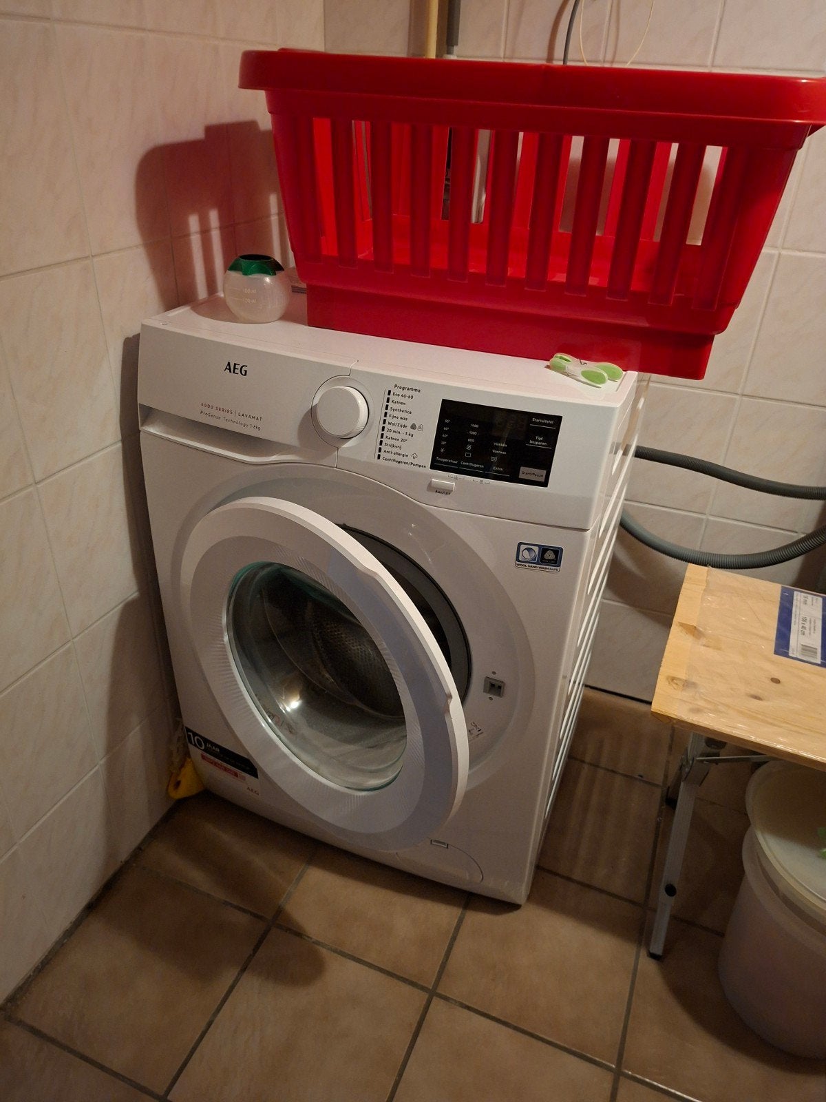 AEG 6000 SERIES LAVAMAT ProSense Technology 1-8kg Wasmachine, Witgoed en Apparatuur, Ophalen, 6 tot 8 kg, Zo goed als nieuw, Voorlader