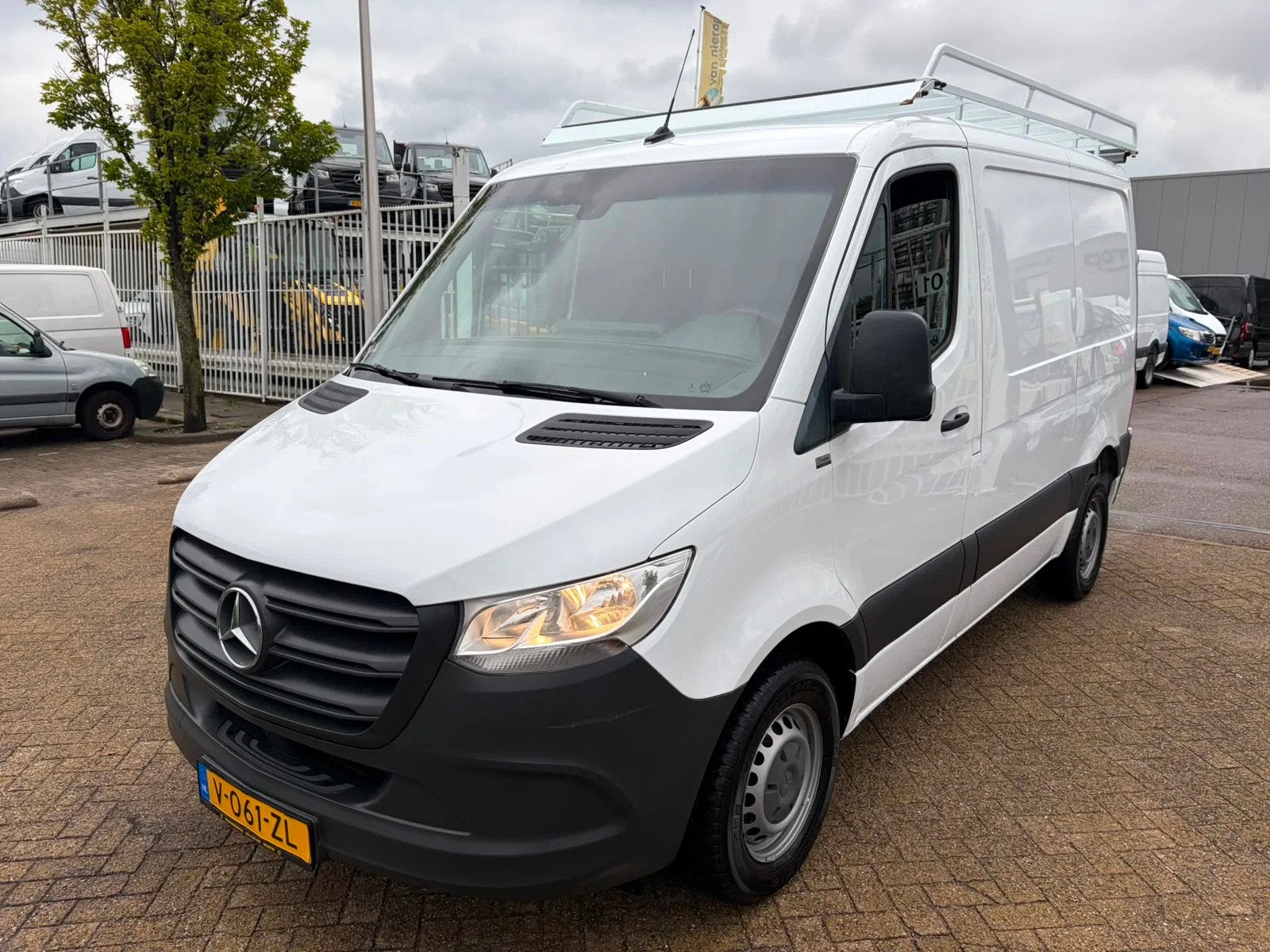 Mercedes-Benz Sprinter 211CDI L1H1 Airco Trekhaak Imperiaal, Auto's, Bestelauto's, Gebruikt, Euro 6, 4 cilinders, 1934 kg