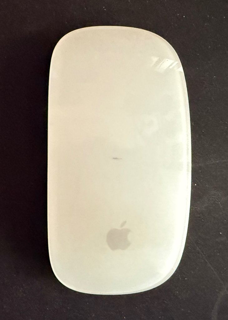 Apple Magic Mouse II + oplaad kabel, Computers en Software, Muizen, Muis, Gebruikt, Ophalen of Verzenden, Draadloos