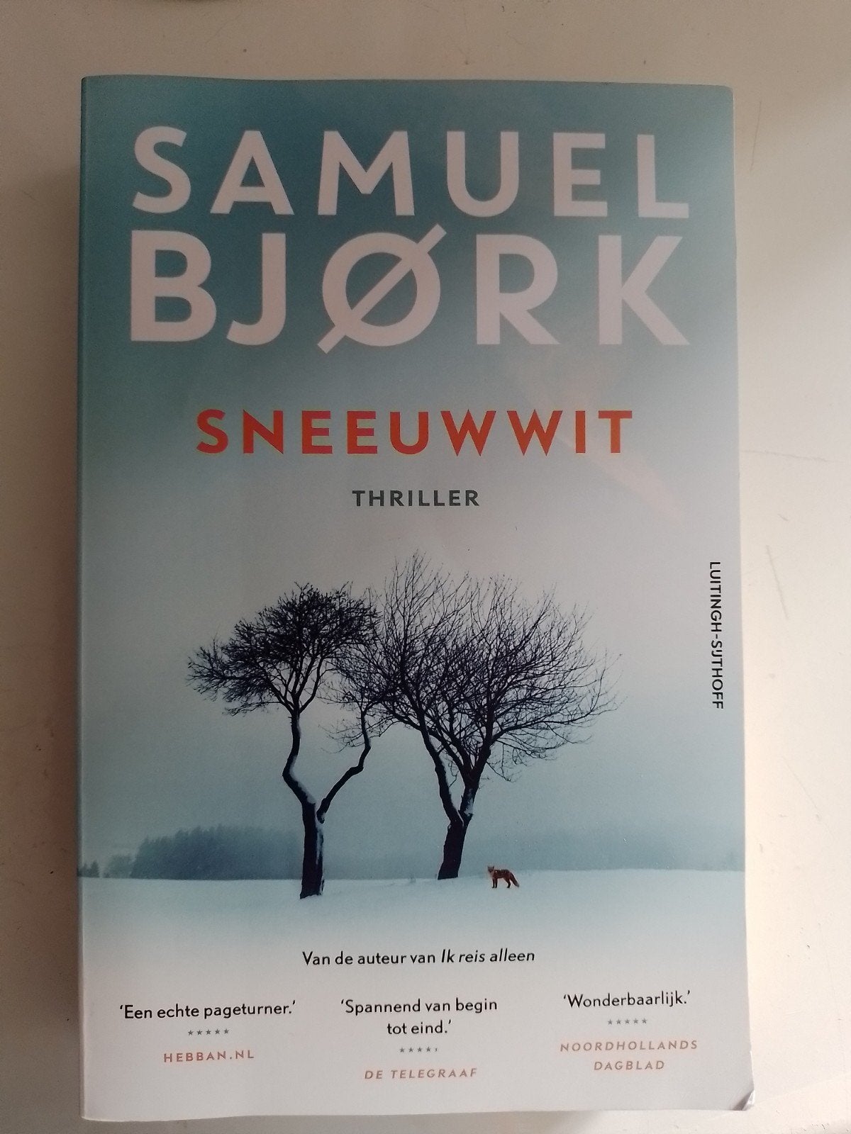 Samuel Bjørk - Sneeuwwit (Thriller), Boeken, Thrillers, Zo goed als nieuw, Scandinavië, Ophalen of Verzenden