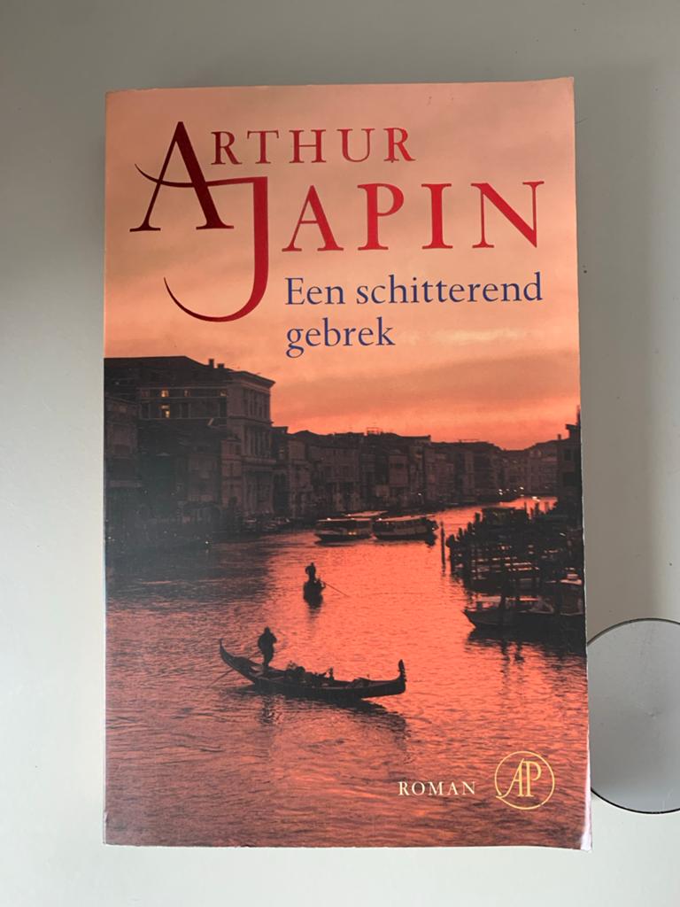 Arthur Japin - Een schitterend gebrek (Roman), Boeken, Ophalen of Verzenden, Gelezen, Nederland