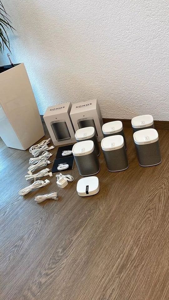 6x Sonos Play:1 + Sonos Boost