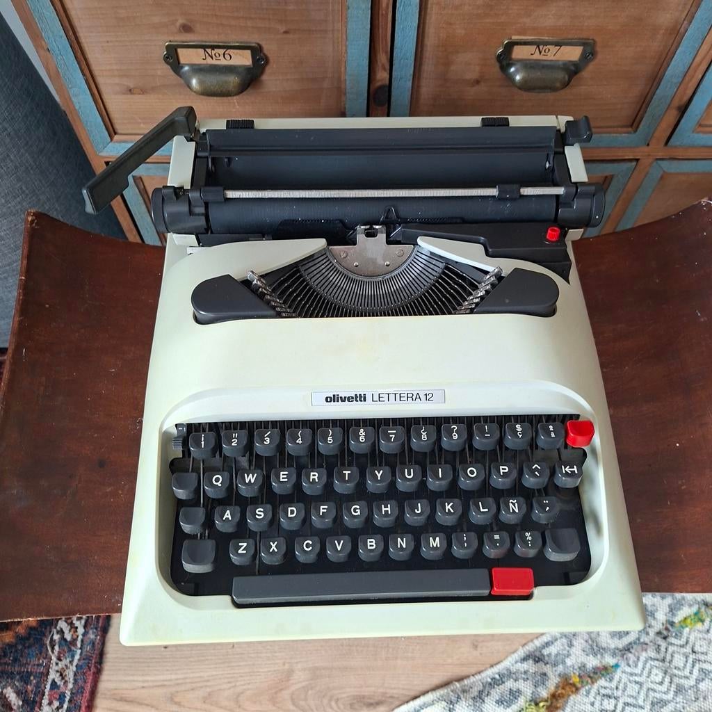 Typemachine olivetti lettera 12 zonder lint, Ophalen, Gebruikt