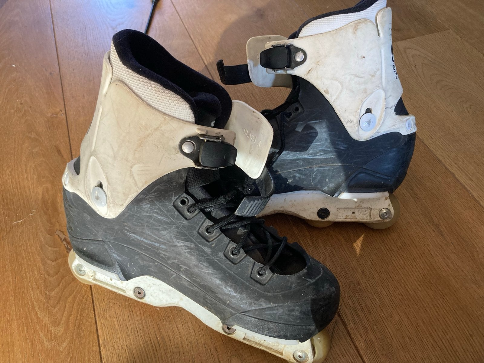 Salomon ST Pro Aggressive Skates - Maat 45 EU, Ophalen, Gebruikt