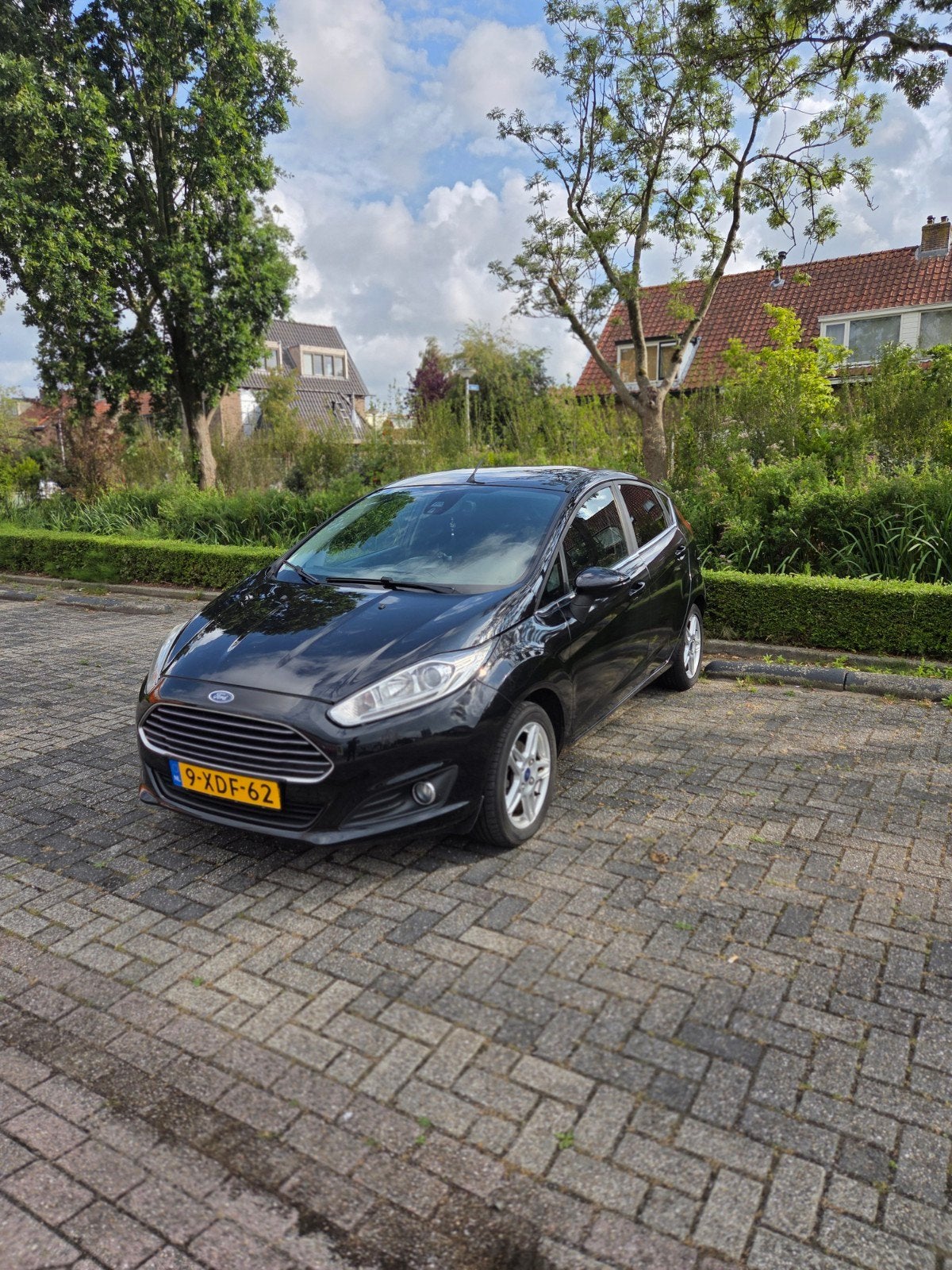 Ford Fiësta 1.0   5D S/S 2014 Grijs titanyum  nieuwe apk, Auto's, 40 €/maand, Zwart, 525 kg, 23 km/l