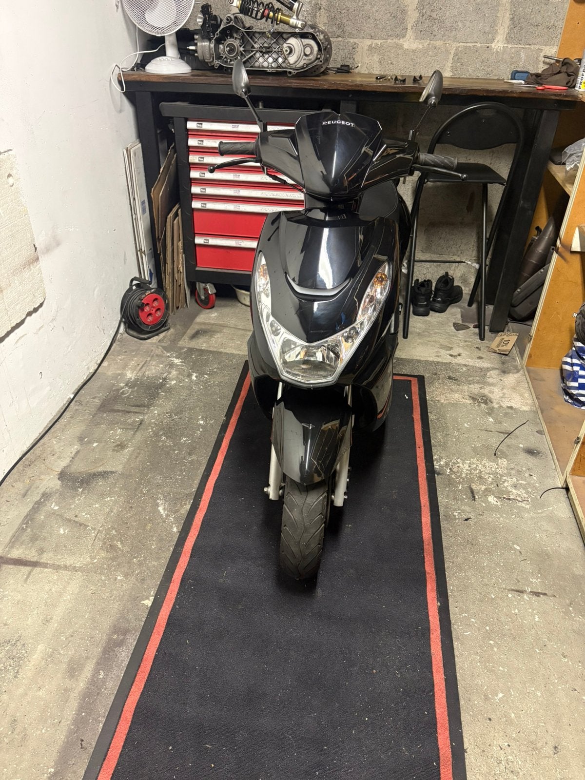 peugeot kisbee 2019 10648km, Overige modellen, Maximaal 45 km/u, Zo goed als nieuw, Benzine